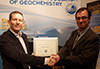 Wouter Peters receives the EAG Eminent Speakers Award at EGU